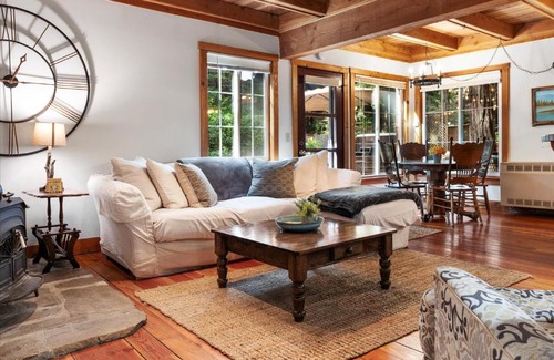 Guerneville House | Fern Woods - Hot Tub Redwoods Dog Friendly