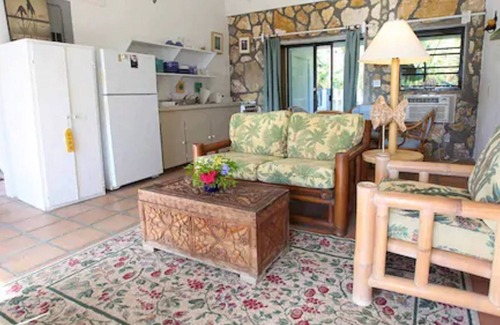 New Bight Hotel | Fernandez Bay Village