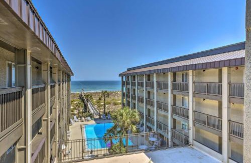 Fernandina Beach Apartment | Fernandina Beach Condo about 1 Mi to Golf Courses