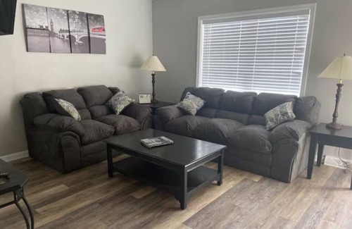 Ferndale Apartment | Ferndale Fashion Getaway 2-bedroom apartment