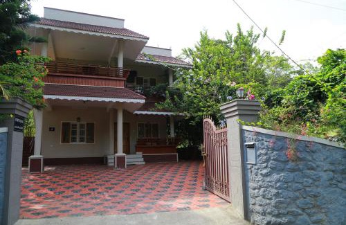 Thekkady House | Ferndale Homestay