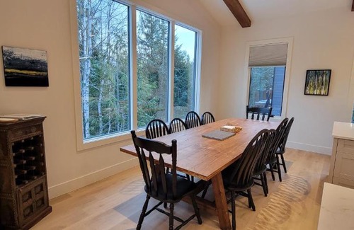 East Kootenay House | Fernie Escape - Mountain Home on the Ski Hill