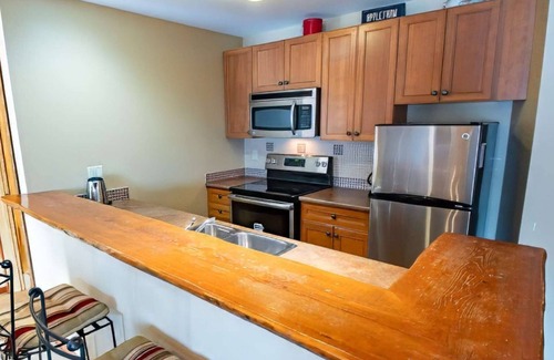 East Kootenay Condo | Fernie - Snow Creek Lodge #311