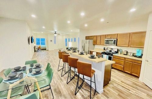 Fernley House | Fernley House/5TVs Sleeps 13/Pet OK🦮🐈
