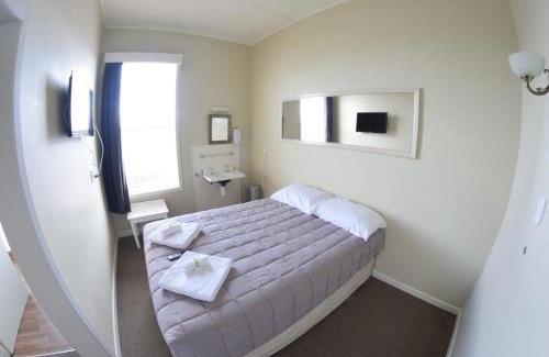 Inglewood Hotel | Fernlodge Inglewood
