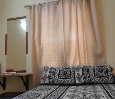 Adyar House | Ferns Villa, 2BHK fully furnished independent house with AC, garden, on premise parking, for large groups, kulshekar, mangalore