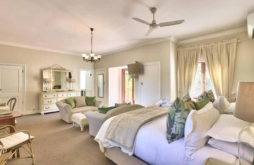 Newlands House | Fernwood Manor