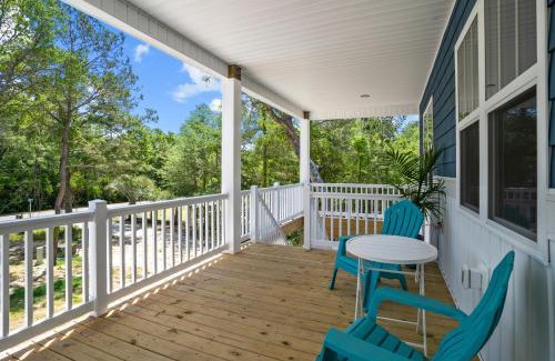 Supply House | Ferry House - Upper Unit