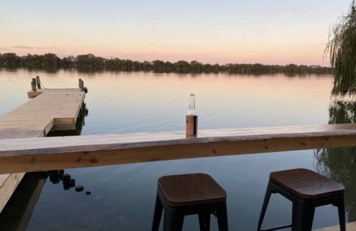 Wellington House | Ferryman’s Cottage - family river house