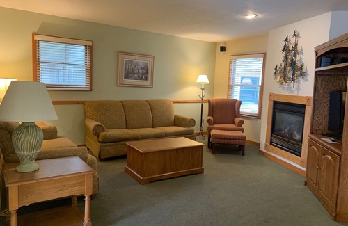 Shawnee On Delaware Resort | Festivals, cozy restaurants, antique shops and theaters!