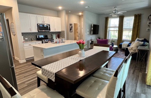 Austin House | Festive Casita Frida - 2 bedroom 2.5 bath