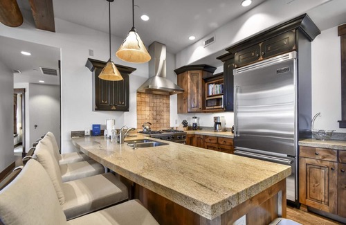 North Park City Condo | Festive Dates Available! Irresistible Penthouse, Silver Star #3301, with Mountain Views