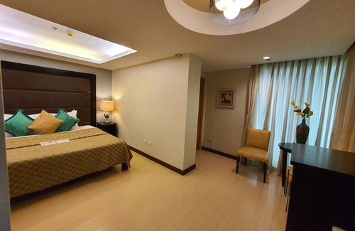 Palanan Hotel | Festive Hotel Makati