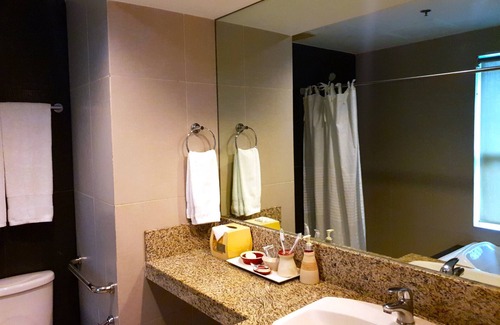 Palanan Hotel | Festive Hotel Makati