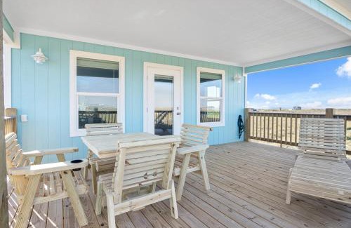 Gilchrist House | Fetching, cozy home, Sleeps 4 Pet&kid friendly