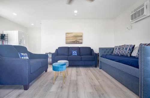 Gilchrist House | Fetching, cozy home, Sleeps 4 Pet&kid friendly