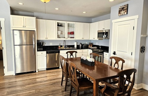 Silvercreek Condo | Few Steps to Lift: Cozy Ski-In/Ski-Out 2bed/2bath Condo in Basecamp, AC in 1BR