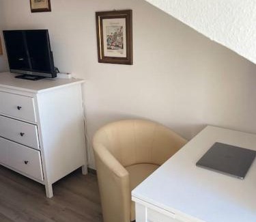 Bad Griesbach-Therme Apartment | FeWo 58 - Appartement im Rottalblick - Helle Kuschelecke genießen mit Bademantelgang zur Therme, TV und Stellplatz im Haus