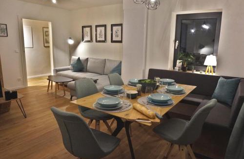 Bad Freienwalde Apartment | FeWo EG am Fluss mit Terrasse - eine grüne Oase