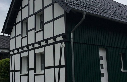 Schleiden Apartment | Fewo Eifeler Edelsteine "aquamarin" - 2-bett-appartement Dusche/wc, Neuwertig