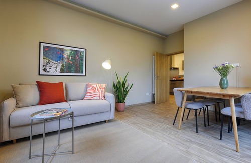Heidingsfeld Condo | Fewo Fischzucht mit Sauna und Terrasse