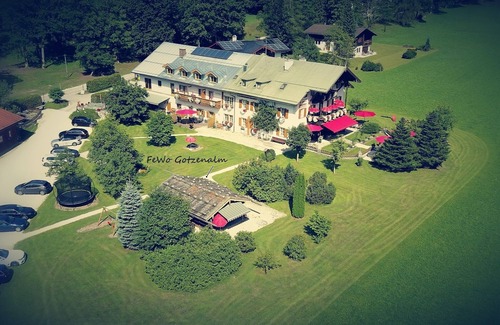 Konigssee Apartment | FeWo Gotzenalm/Almkaser, 2-4 Personen mit Wohn- und Schlafraum mit Holzofen