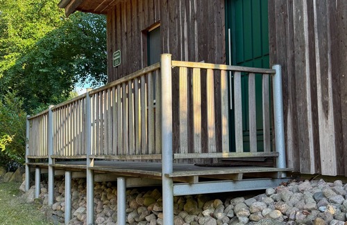 Muritz Apartment | Fewo Holzmichel terrasse 2sz 4 Erw.+1k - Ferienwohnungen im Haus Waldstück