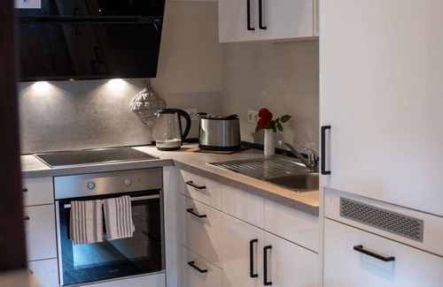 Norath Apartment | Fewo John`s Place - apartment/apartment, shower or bath, WC, balcony