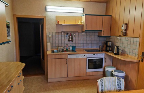 Droyßig Apartment | Fewo Klaus: Spacious apartment in a quiet location
