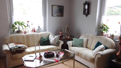 Solingen Apartment | FeWo MaJo - Rustikal & entspannt Perfekt für Arbeit oder Auszeit