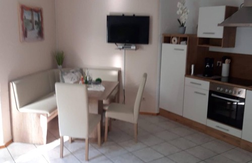Seiwerath Apartment | Fewo May - Appartement/fewo, Dusche, WC, 1 Schlafraum