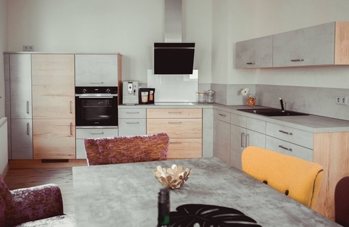 Senheim Condo | Fewo Moselnähe Dachterrasse Top Ausstattung Netflix