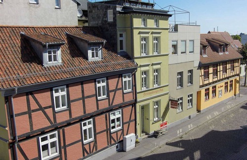 Old Town Apartment | Fewo Ostwind 1 with small terrace - Gohr apartments