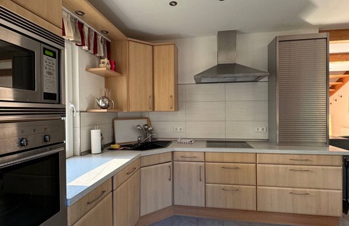 Muritz Apartment | Fewo Pinocchio- mit Garten+terrasse 3sz 6erw.+1k - Ferienwohnungen im Haus Waldstück