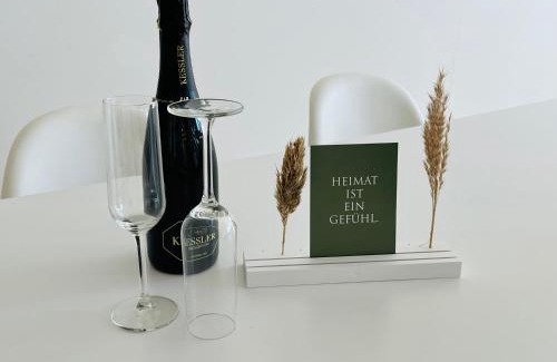Leonberg Apartment | FeWo Silberberg im Loftstil mit Terrasse
