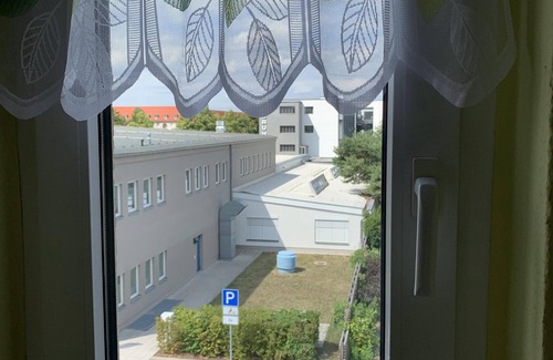 Dessau-Rosslau Apartment | "FeWo Tante Ju" with a view of the Bauhaus in Dessau-Roßlau