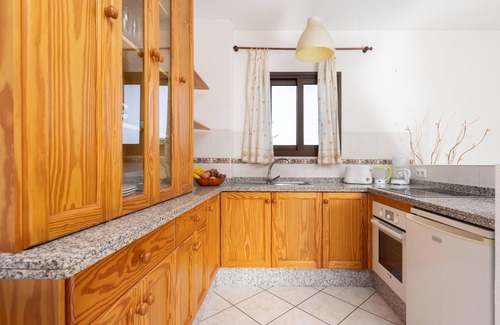 Santa Ursula Apartment | Fewo Vistamar mit Meerblick, Pool, grosser Terrasse und Garten, Grill, Parkplatz und WLAN gratis