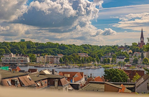 Flensburg Apartment | fewo1846 - Seagull view/elegant apartment for 3 pers. on the 4th floor with harbor view