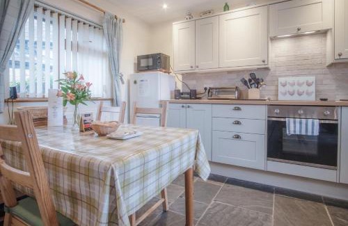 Crynant House | Fferm-Llong Cottage Ship Farm - 2 Bedroom -Rhossili