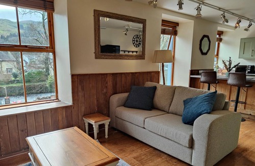 Beddgelert Apartment | Fflat Eryri - One Bedroom Apartment with Sofa Bed