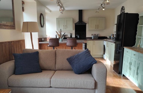 Beddgelert Apartment | Fflat Eryri - One Bedroom Apartment with Sofa Bed