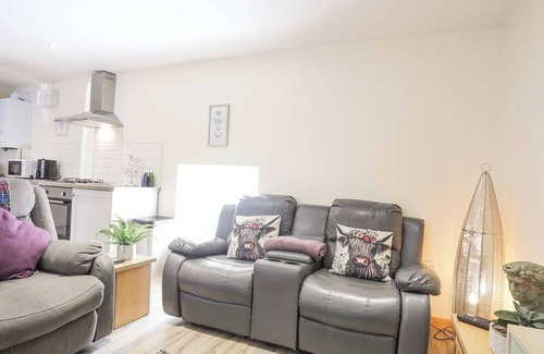 Gallt Y Foel Cottage | FFYNNON BACH, pet friendly, character holiday cottage in Deiniolen