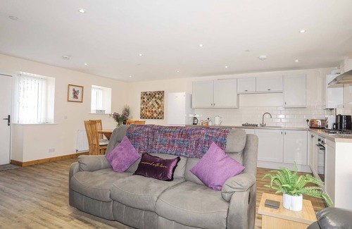 Gallt Y Foel Cottage | FFYNNON BACH, pet friendly, character holiday cottage in Deiniolen