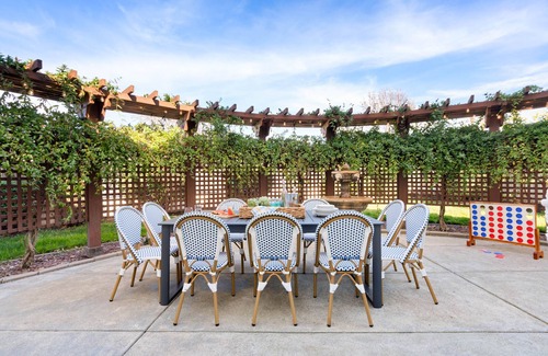 Santa Rosa House | Fiano by AvantStay | Centrally Located Haven w/Stunning Courtyard & Pool Table