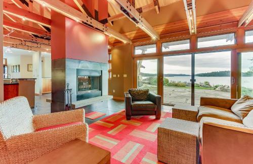 Anacortes House | Fidalgo Island Waterfront Stunner
