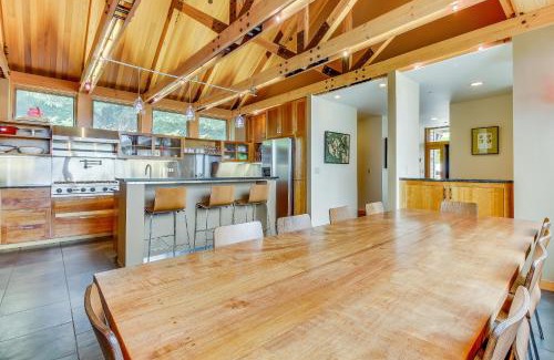 Anacortes House | Fidalgo Island Waterfront Stunner