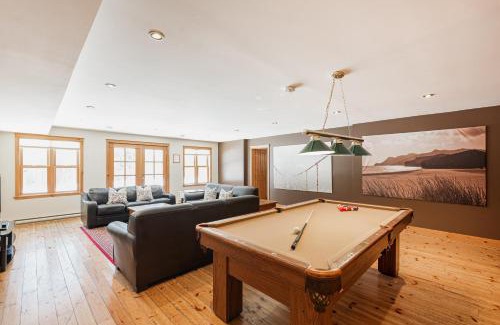 Fiddler Lake Resort Ski Chalet | Fiddler Lake Resort Chalet 69 Deer