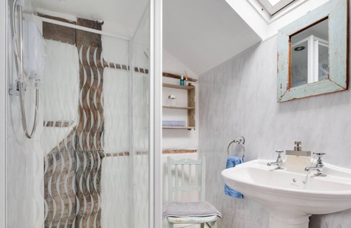 Montgomery House | Fiddler's Cottage in Montgomery