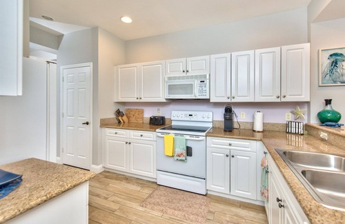 Naples Villa | Fiddler's Creek Villa with Garage and Community Amenities!