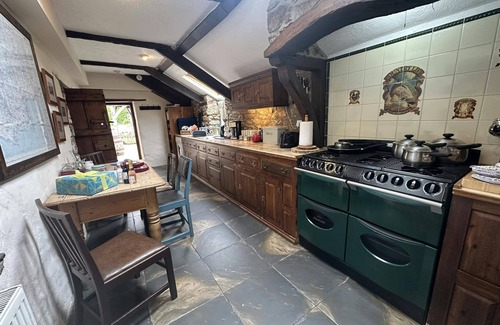 St. Florence Cottage | Fiddlers Green Cottage, Tenby